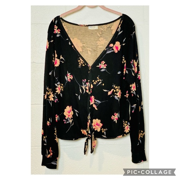 Plume & Thread Size 3 (Large) Floral Top - Picture 3 of 6